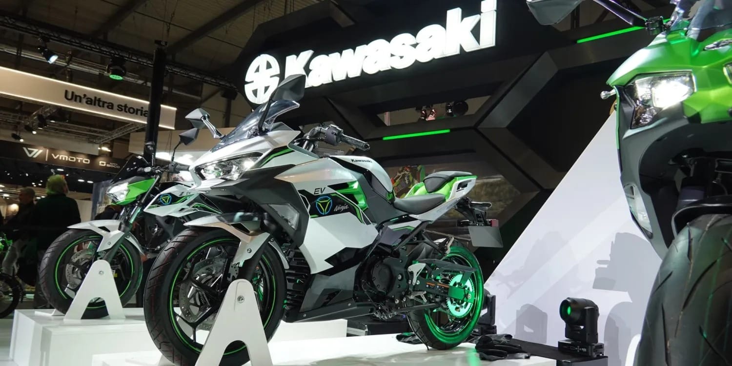 Kawasaki: Νέα πατέντα για ηλεκτρικές μοτοσικλέτες που αλλάζει τα πάντα!