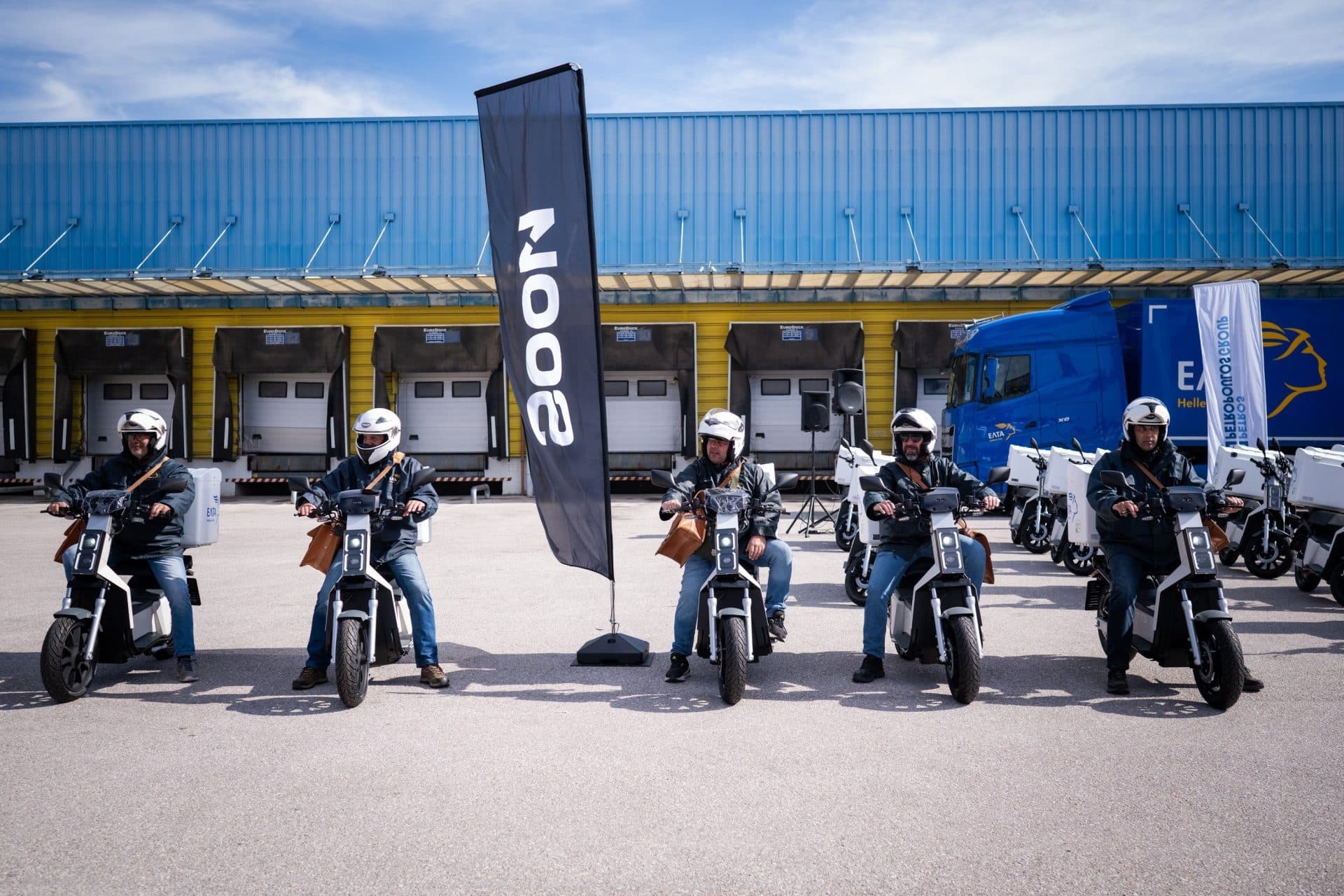 ΕΛΤΑ: Ανανέωση του στόλου με 250 ηλεκτρικά δίκυκλα ελληνικής παραγωγής