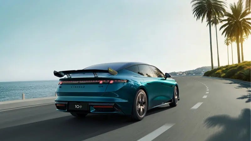 Το νέο Lynk & Co 10+ με 912 PS βάζει «φωτιά» στα ηλεκτρικά sedan