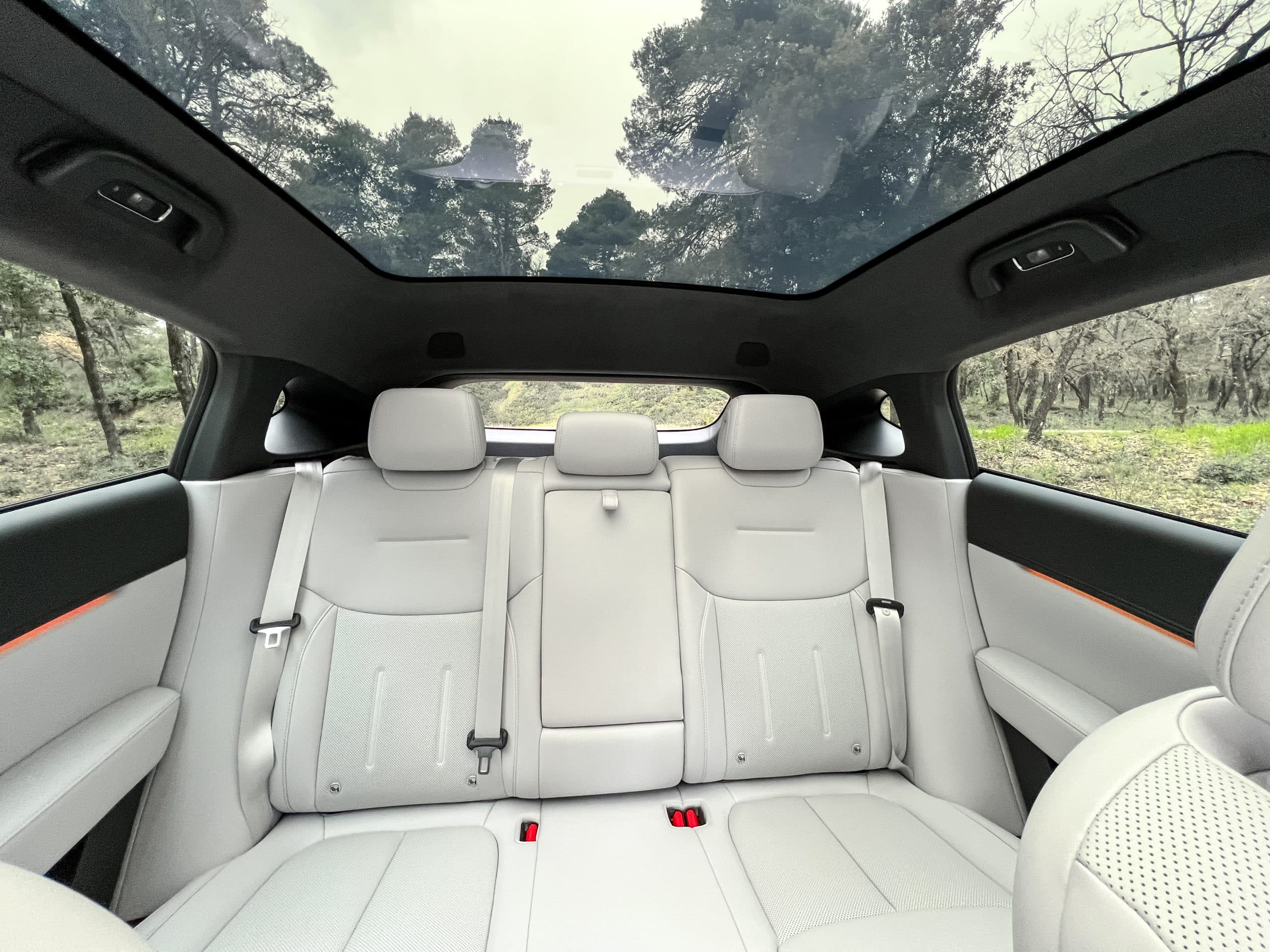 Xpeng G6 Long Range Pro: Στα ίσα με τους καλύτερους