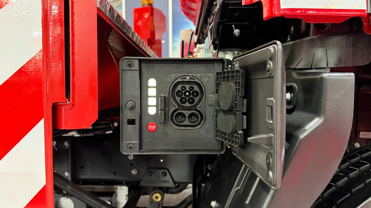 Το πυροσβεστικό χωρίς καύσιμο που «σβήνει τα πάντα»