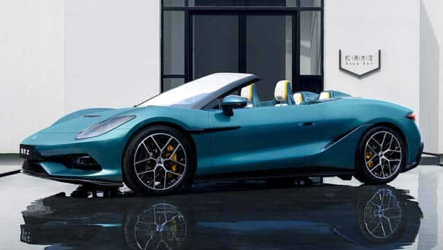 BYD: «Καταιγίδα» ηλεκτρικών στο Πεκίνο – Supercars 1.000+ PS, φόρτιση-αστραπή και SUV που αλλάζουν τα πάντα