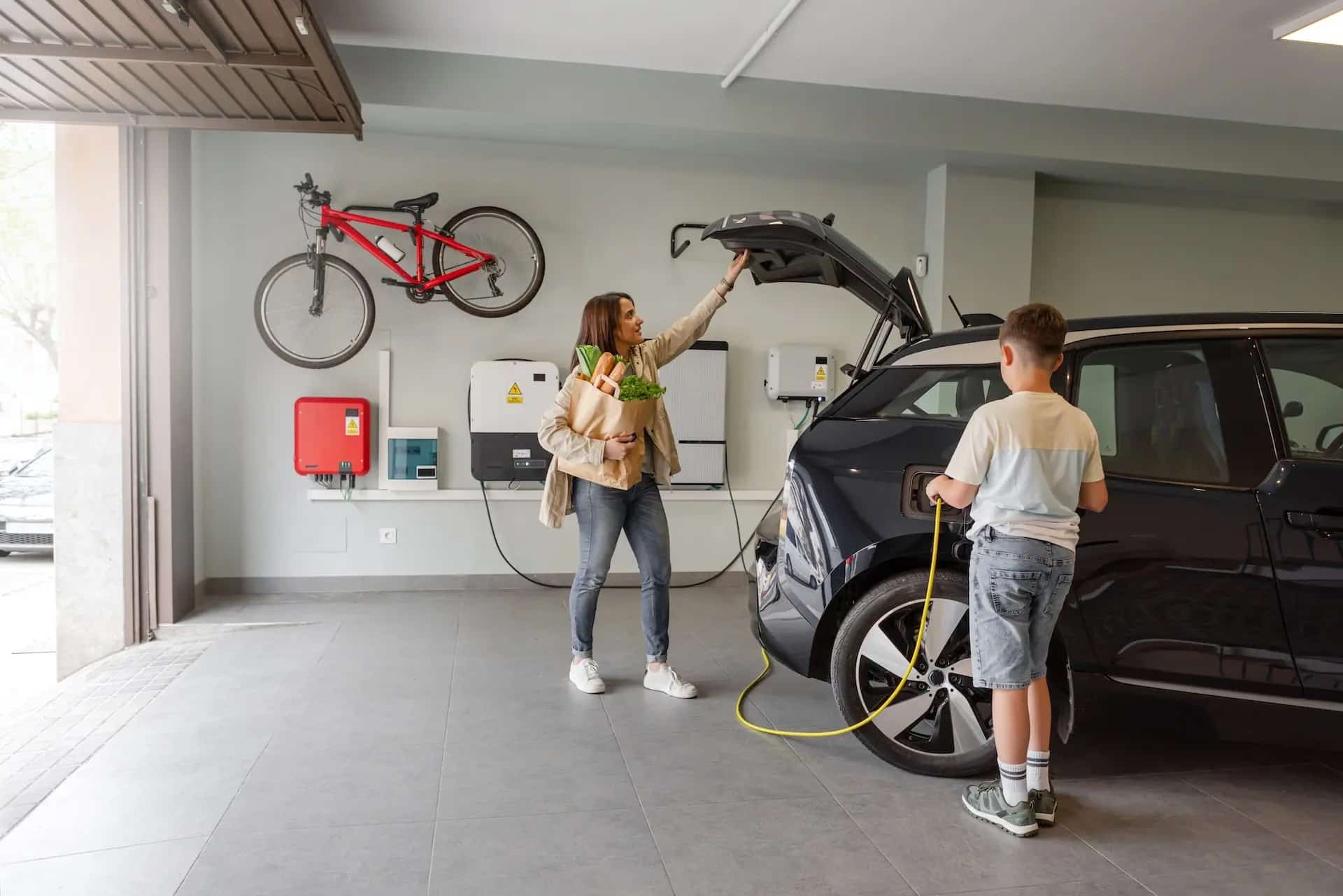 ADAC: Χάνεις έως και 30% ενέργεια χωρίς να το ξέρεις - Το μεγάλο λάθος στη φόρτιση