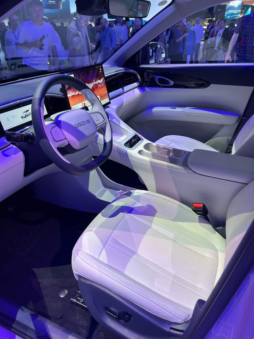 Η Geely παρουσιάζει το πλήρες Τεχνολογικό Οικοσύστημά της και το πρώτο Robotaxi της Κίνας στην Auto China 2026