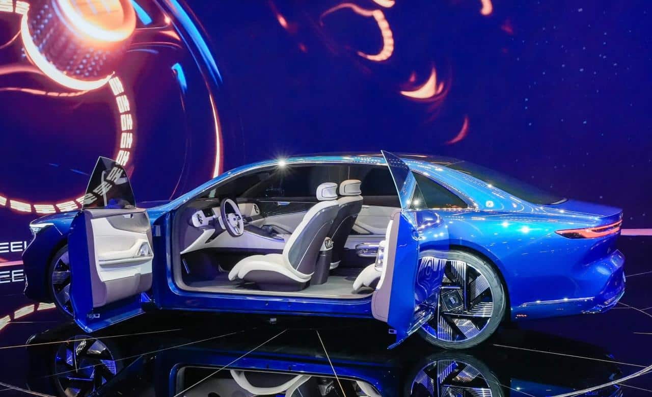 Η Geely παρουσιάζει το πλήρες Τεχνολογικό Οικοσύστημά της και το πρώτο Robotaxi της Κίνας στην Auto China 2026