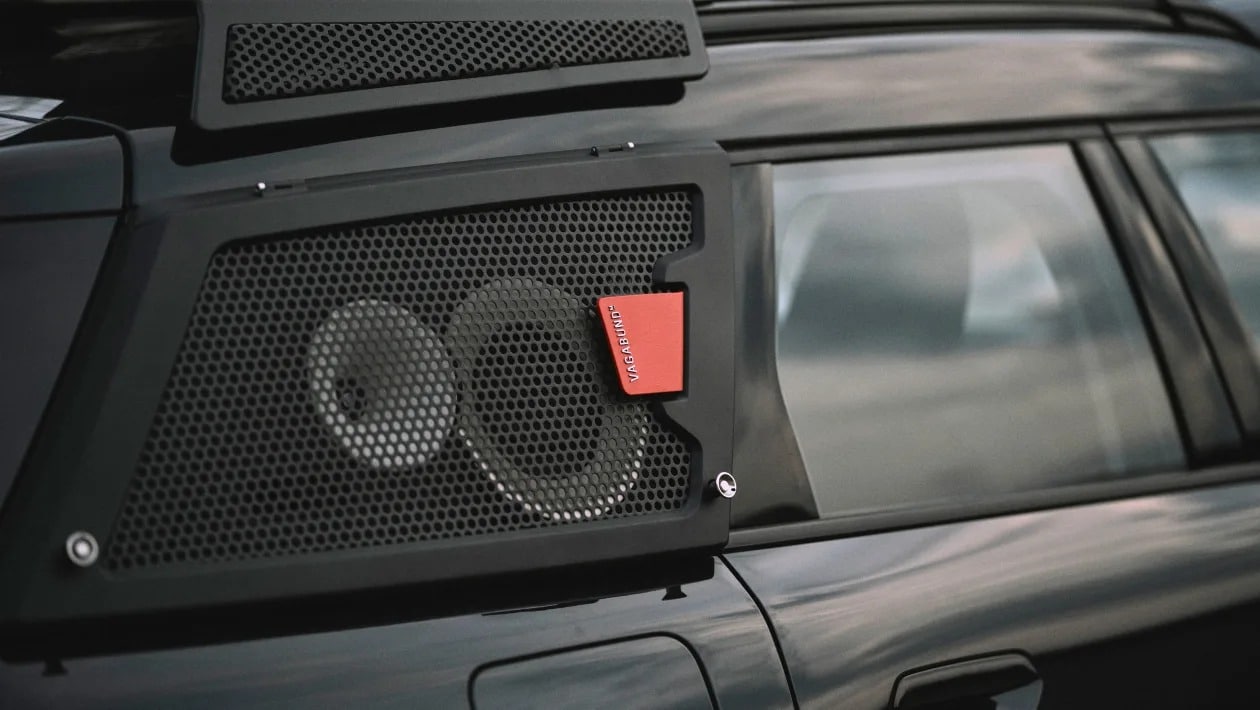 Αυτό το MINI δεν το οδηγείς… το ακούς!