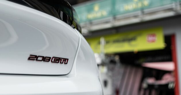 Το νέο Peugeot 208 GTi «γαζώνει» στην Imola