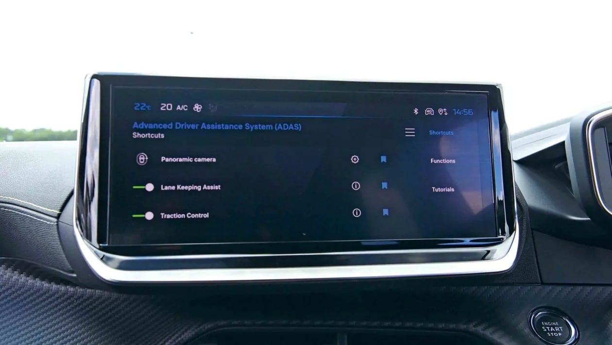 Peugeot E-208: Πόσο καλά αντέχει απέναντι στα νεότερα ηλεκτρικά;