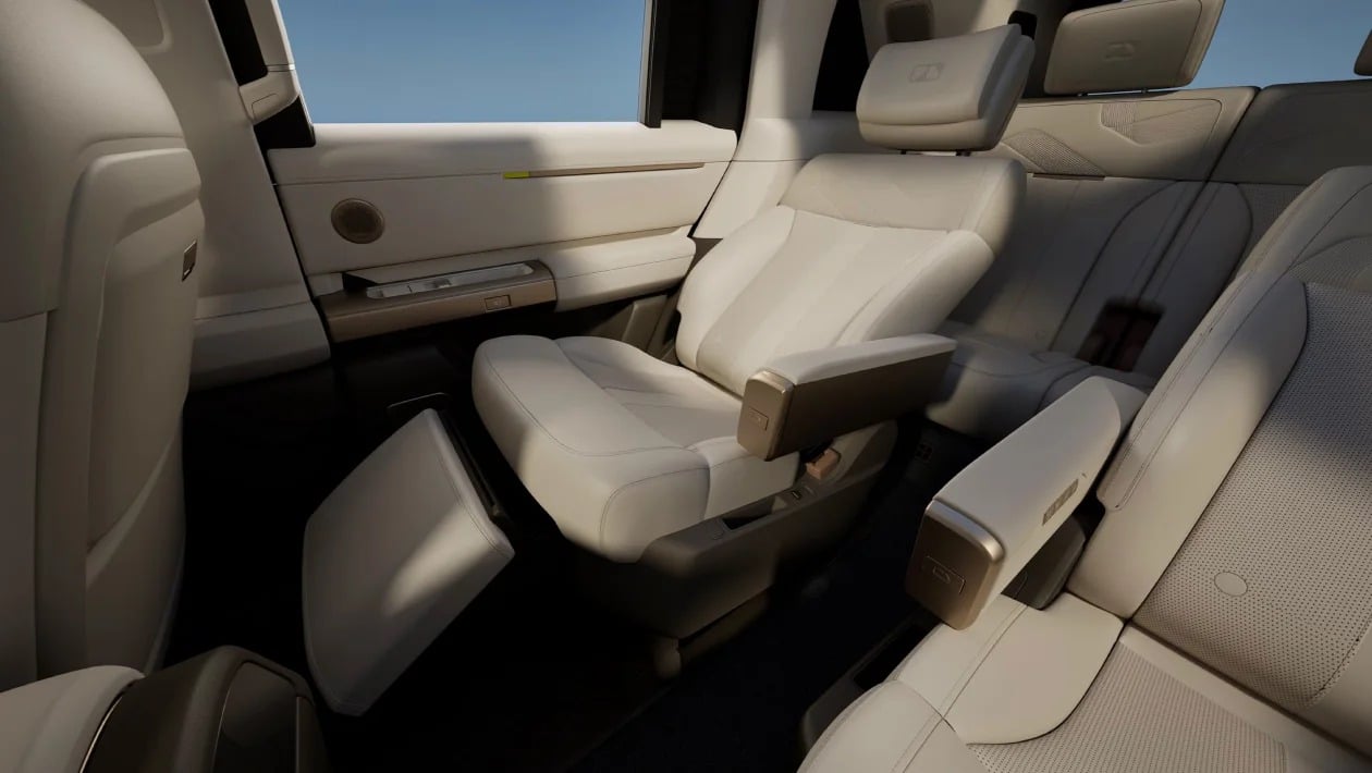 Το νέο Freelander 8 έρχεται να τα βάλει με το Defender, αλλά σε χαμηλότερη τιμή