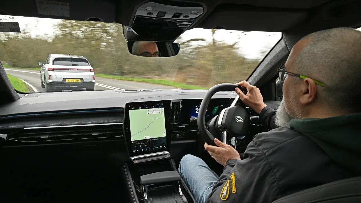 Renault Austral Hybrid: Το SUV που υπόσχεται τα πάντα, αλλά μπορεί να ξεπεράσει τον ανταγωνισμό;