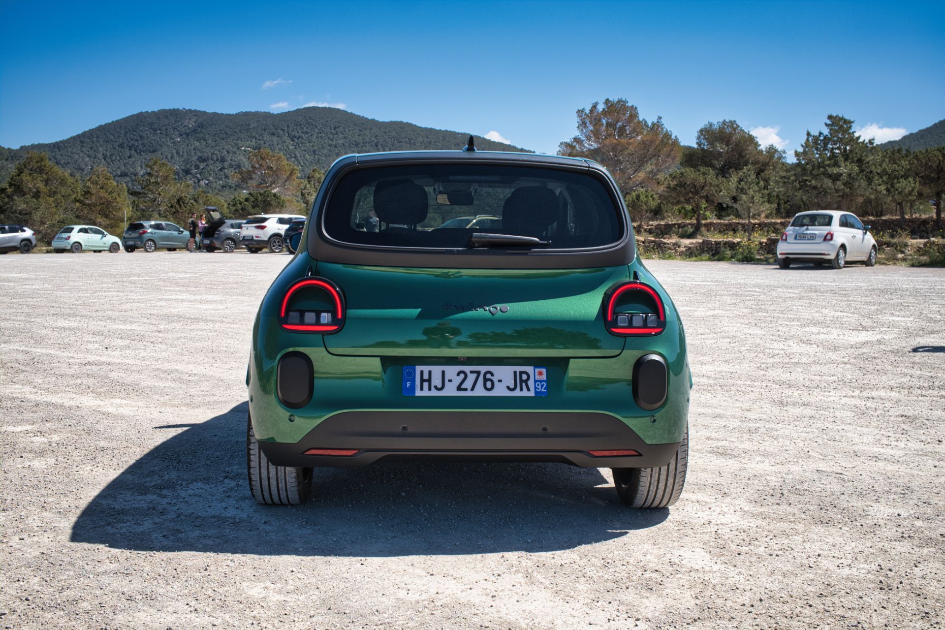 Renault Twingo E-Tech: French Kiss στην Ίμπιζα