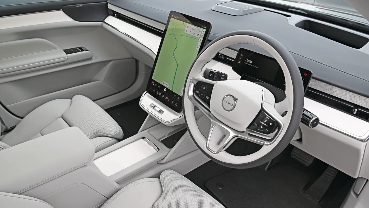 Volvo ES90 vs DS No8: Ηλεκτρικό «ντέρμπι» για premium λιμουζίνες