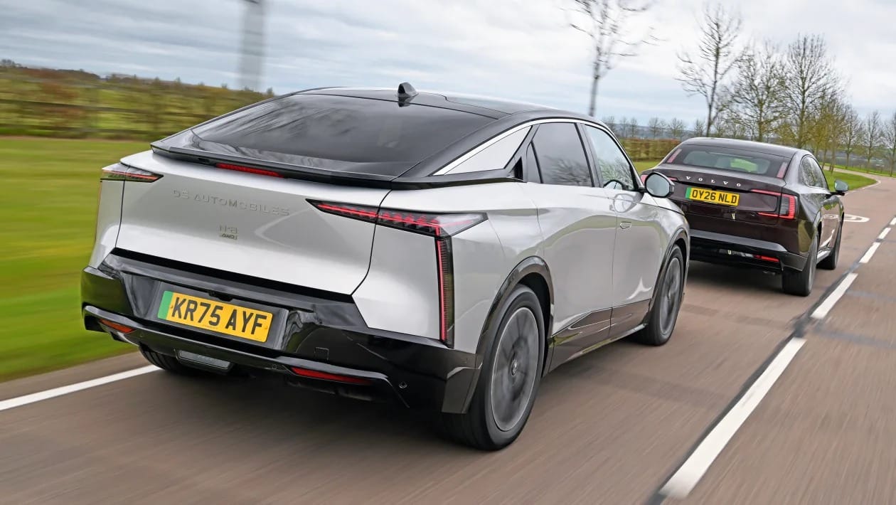 Volvo ES90 vs DS No8: Ηλεκτρικό «ντέρμπι για premium λιμουζίνες»