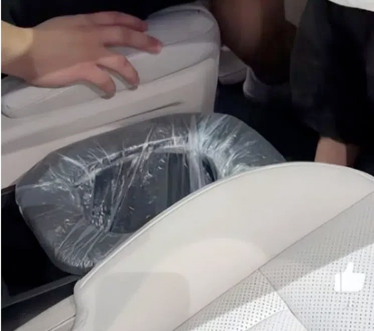 Τουαλέτα μέσα στο αυτοκίνητο; – Η Seres κατοχυρώνει πατέντα που σοκάρει