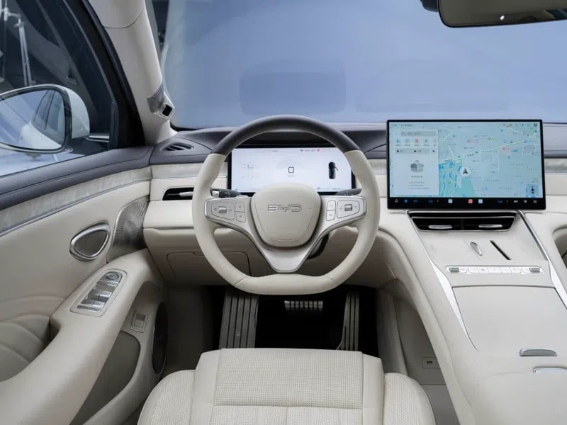 Το BYD Seal 08 DM-p PHEV κάνει το ντεμπούτο του με ηλεκτρική αυτονομία 300 Km