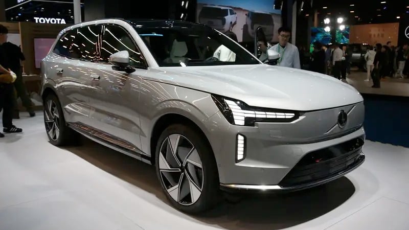Νέα Volvo EX90 και ES90: Η νέα ηλεκτρική εποχή ξεκινά στις 15 Απριλίου