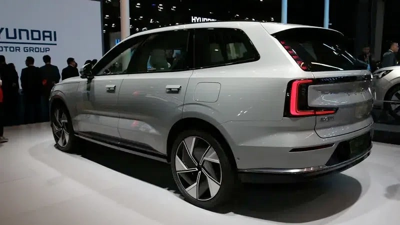 Νέα Volvo EX90 και ES90: Η νέα ηλεκτρική εποχή ξεκινά στις 15 Απριλίου