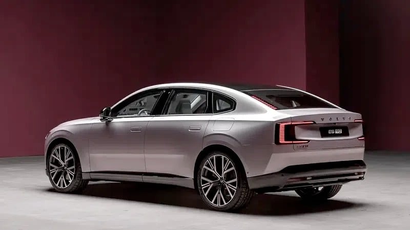 Νέα Volvo EX90 και ES90: Η νέα ηλεκτρική εποχή ξεκινά στις 15 Απριλίου