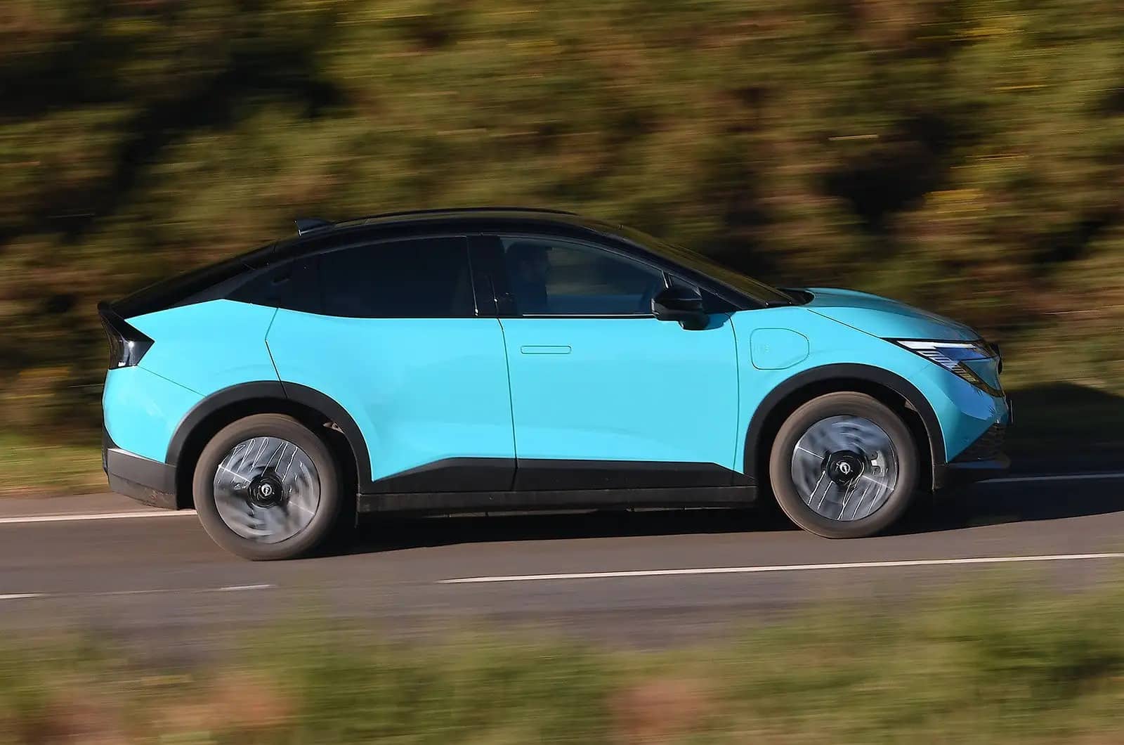 Kia EV3 vs Nissan Leaf: Ποιο ηλεκτρικό SUV κερδίζει πραγματικά;