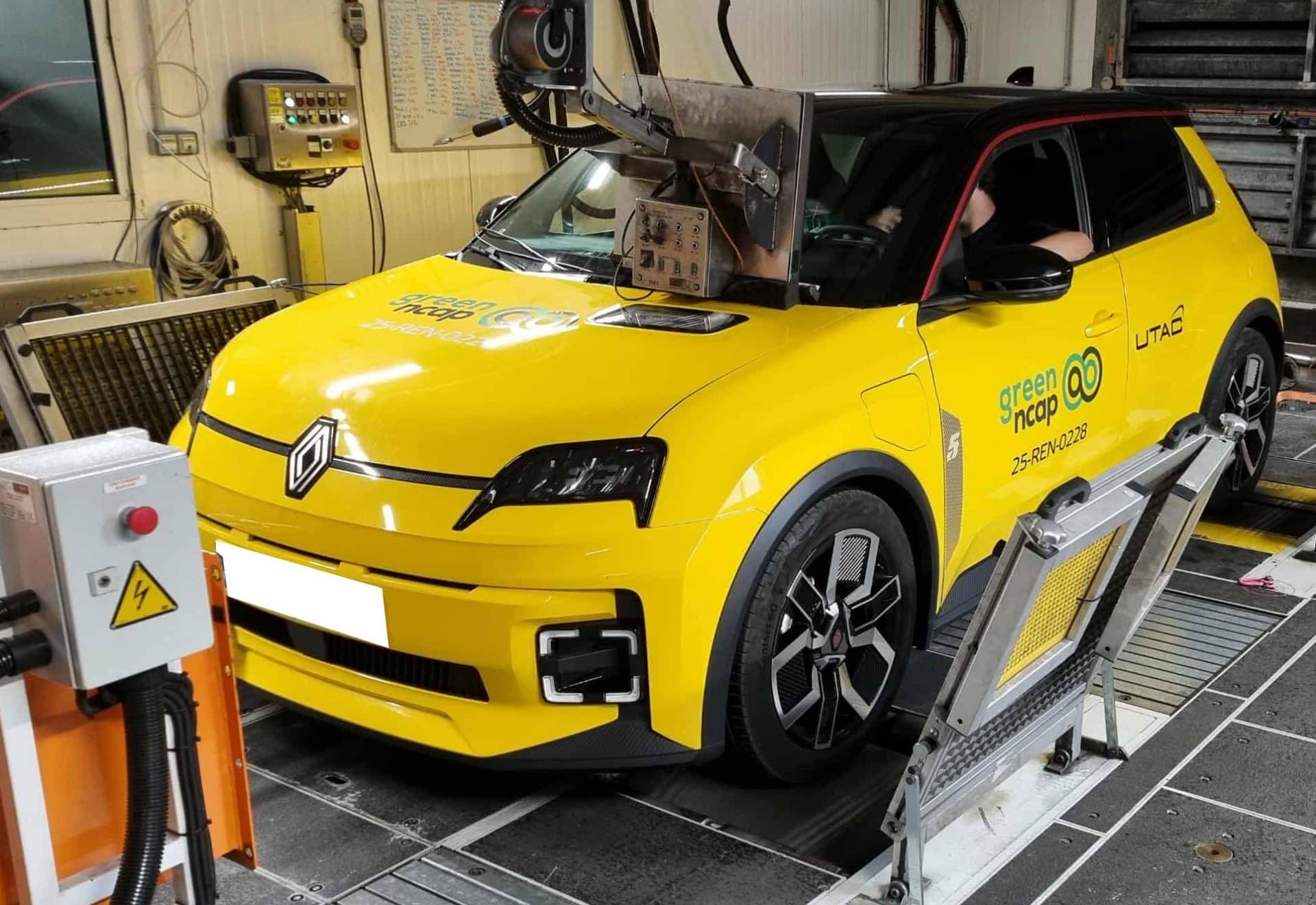 Green NCAP: 5 Αστέρια για τα Renault 4 E Tech και Renault 5 E Tech