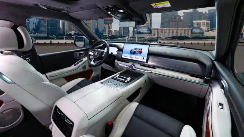 Το SUV που τρομάζει τους ανταγωνιστές - 864 ίπποι και τιμή-έκπληξη