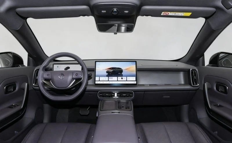 Το Leapmotor B05 φτάνει στην Ευρώπη με αυτονομία 480 χλμ. και τιμή €22.800