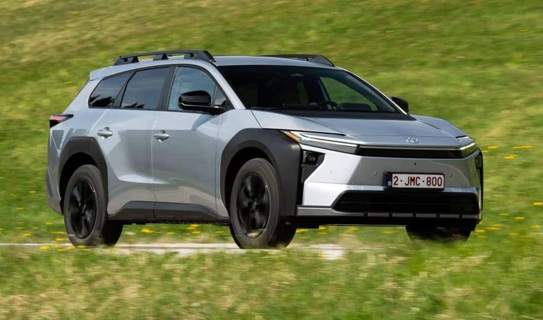 Το νέο Toyota bZ4X Touring τα σαρώνει όλα: 600 χλμ. αυτονομία, 380 ίπποι και χώρος… για μετακόμιση