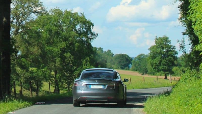 Tesla Model S με 370.000 χλμ.: Δείτε πόση μπαταρία έχει απομείνει