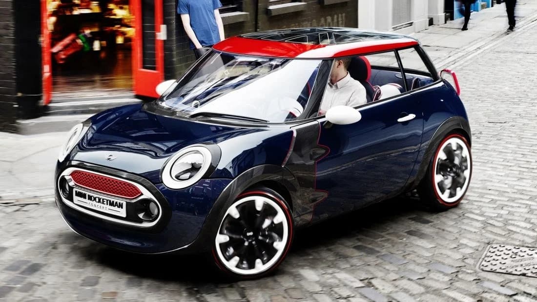 Το MINI επιστρέφει στις ρίζες του, με στόχο το FIAT 500