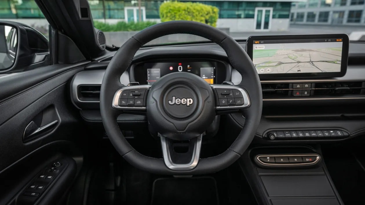 Αποκαλύφθηκε η ανανεωμένη έκδοση του νέου Jeep Avenger