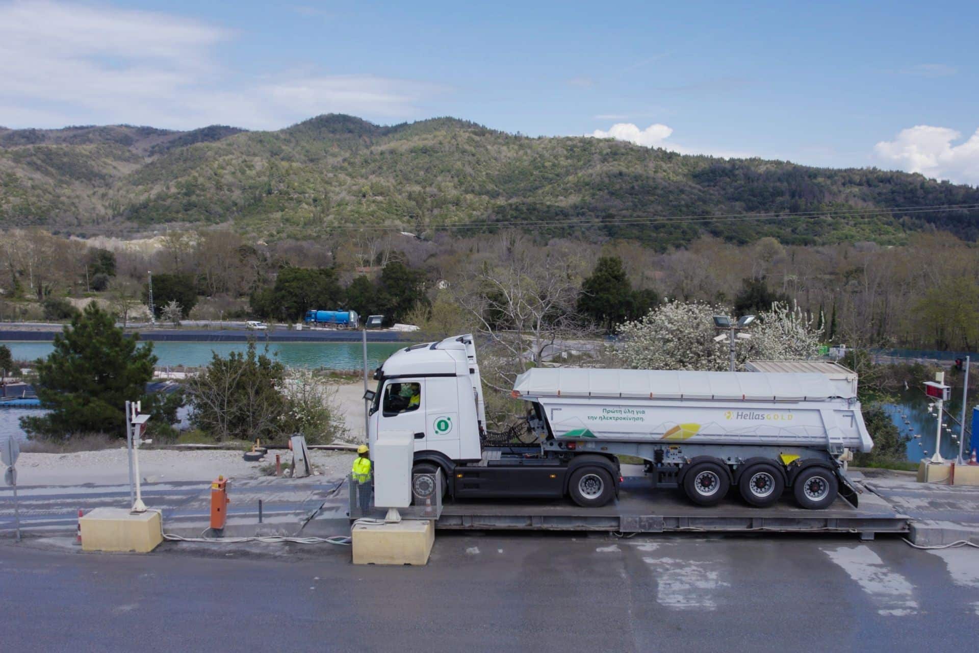 Η Ελληνικός Χρυσός εισάγει πρώτη την ηλεκτροκίνηση στις βαριές μεταφορές