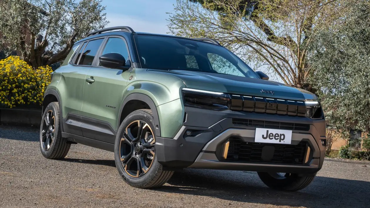 Αποκαλύφθηκε η ανανεωμένη έκδοση του νέου Jeep Avenger
