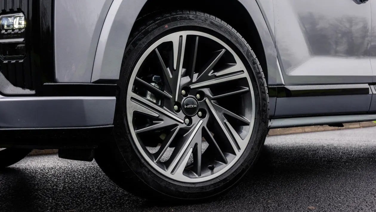 KGM Actyon Hybrid: Τεράστιοι χώροι, υβριδική τεχνολογία BYD και κατανάλωση diesel