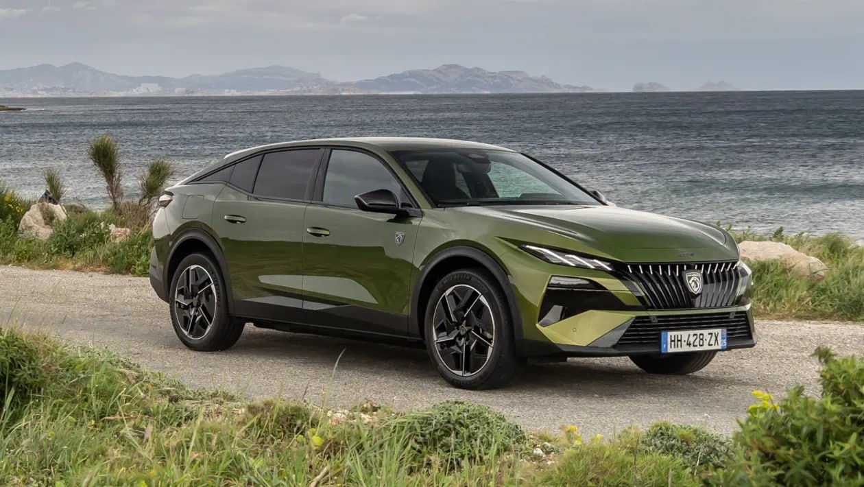 Το νέο Peugeot E-408 δημιουργεί δική του κατηγορία