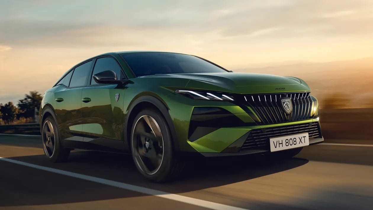 Η Peugeot αναβάθμισε το 408 και τώρα «φλερτάρει» premium μοντέλα