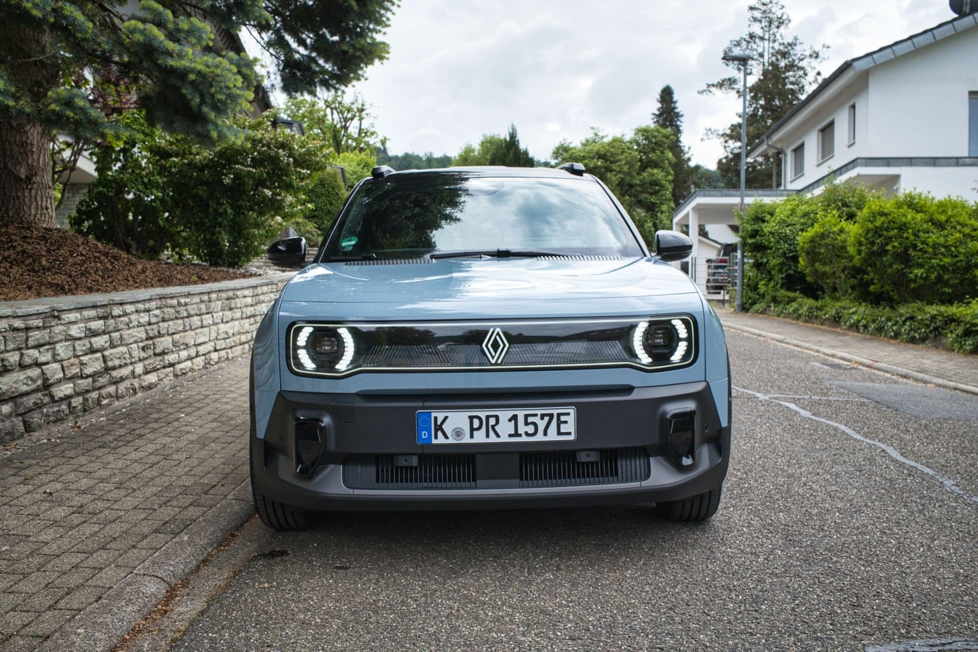 Renault 4 E-Tech: Ρετρό γοητεία με καθημερινή εμφάνιση