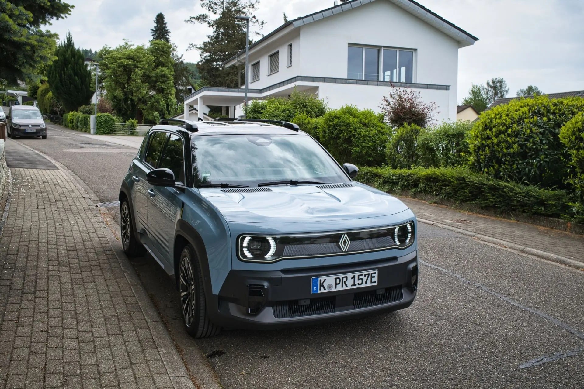 Renault 4 E-Tech: Ρετρό γοητεία με καθημερινή εμφάνιση