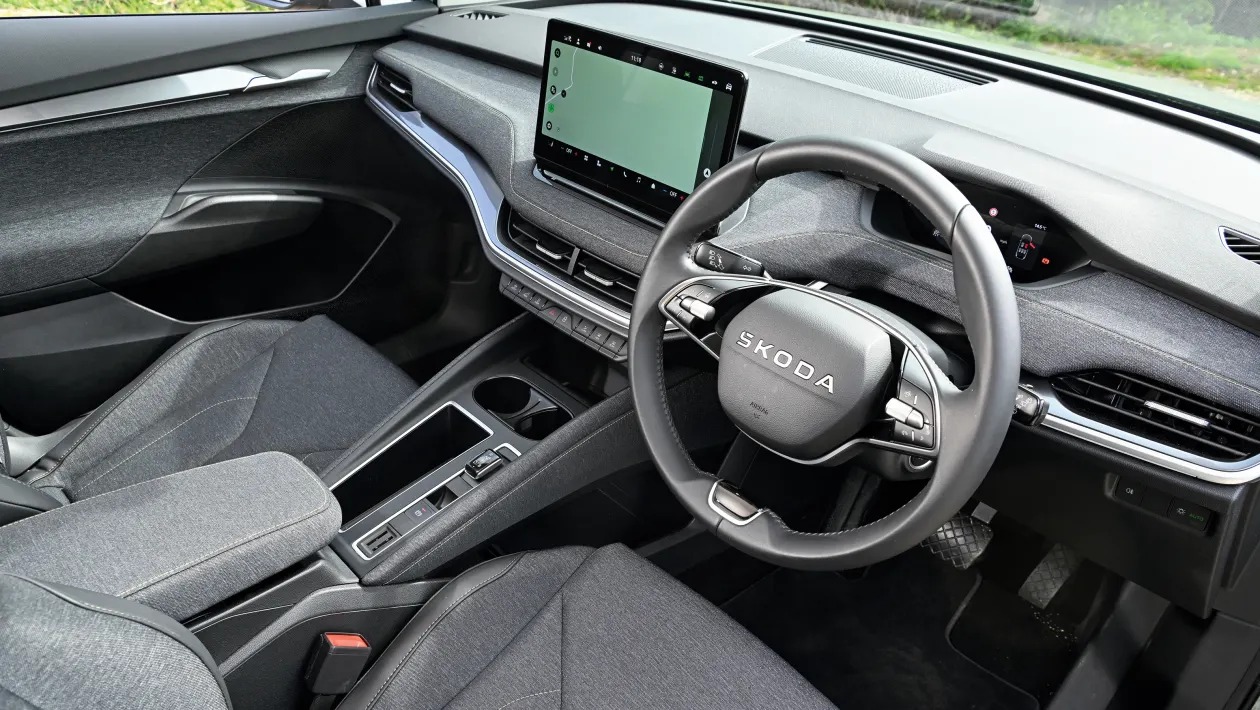 Skoda Elroq vs Toyota C-HR+: Ποιο ηλεκτρικό SUV κερδίζει τη μάχη; 