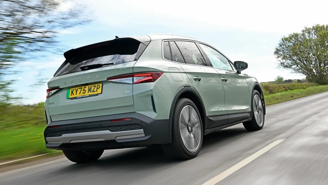 Skoda Elroq vs Toyota C-HR+: Ποιο ηλεκτρικό SUV κερδίζει τη μάχη; 