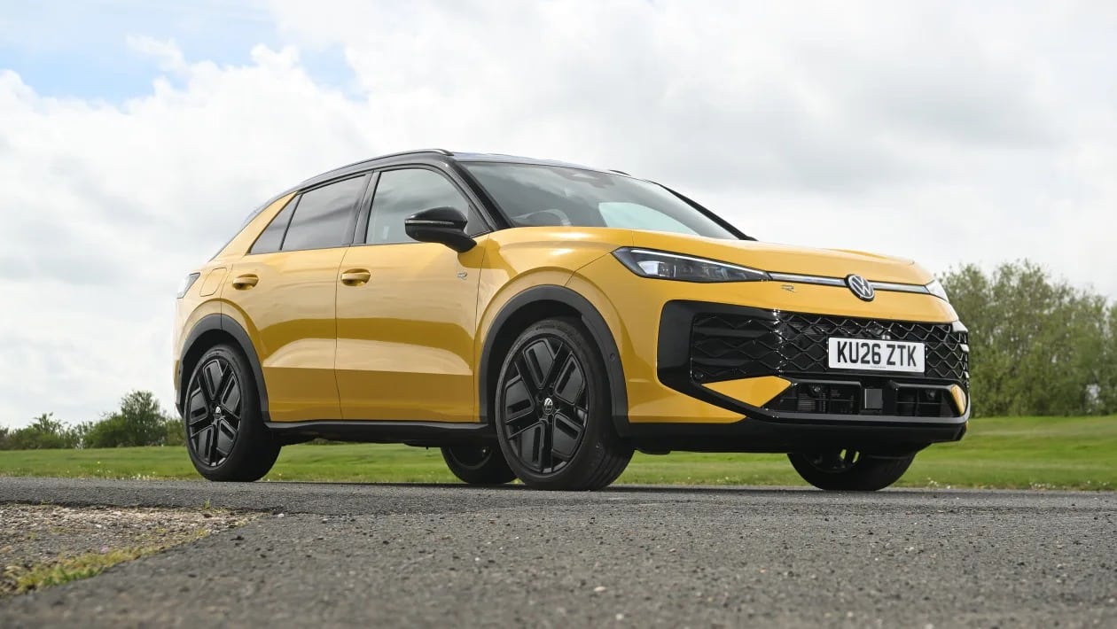 Volkswagen T-Roc vs Toyota C-HR: Η μάχη που αποκαλύπτει τον νέο βασιλιά των compact SUV