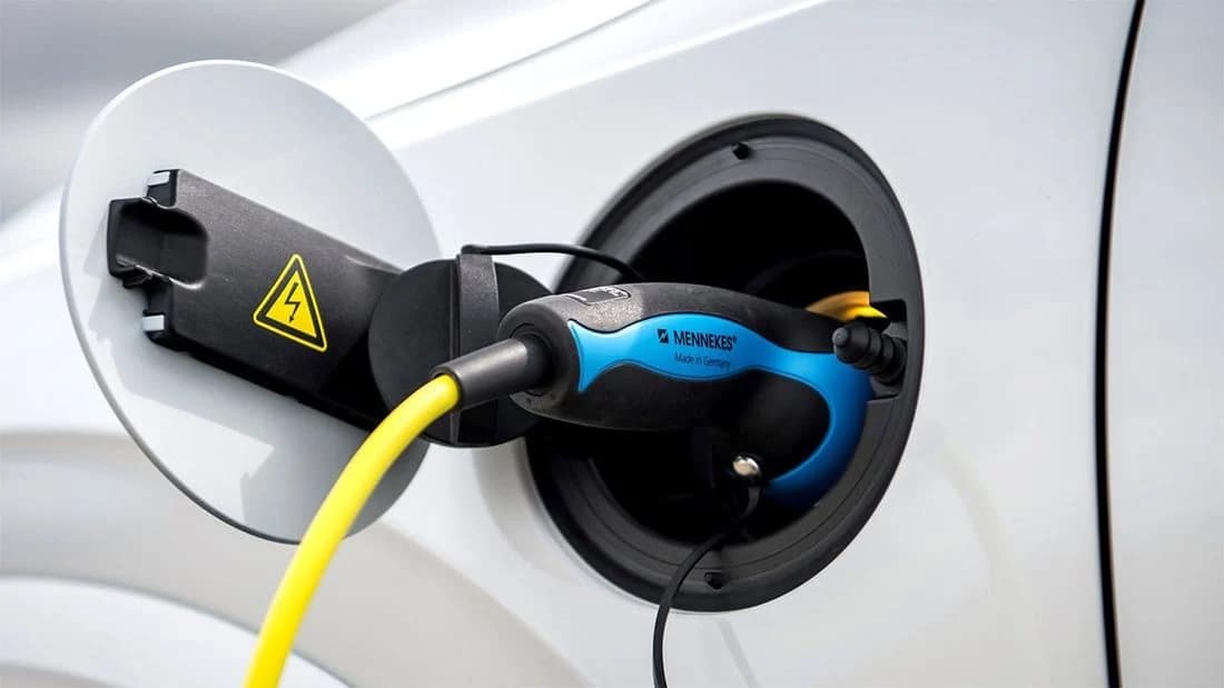 Τα PHEV «γερνούν» πιο γρήγορα από τα ηλεκτρικά - Δείτε γιατί