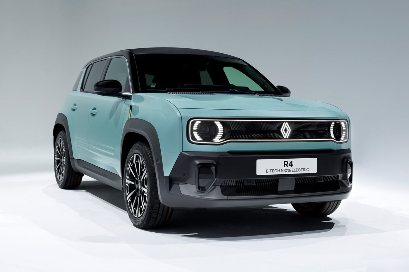 Πάτησε Ελλάδα το Renault 4 E-Tech - Δείτε εκδόσεις και τιμές