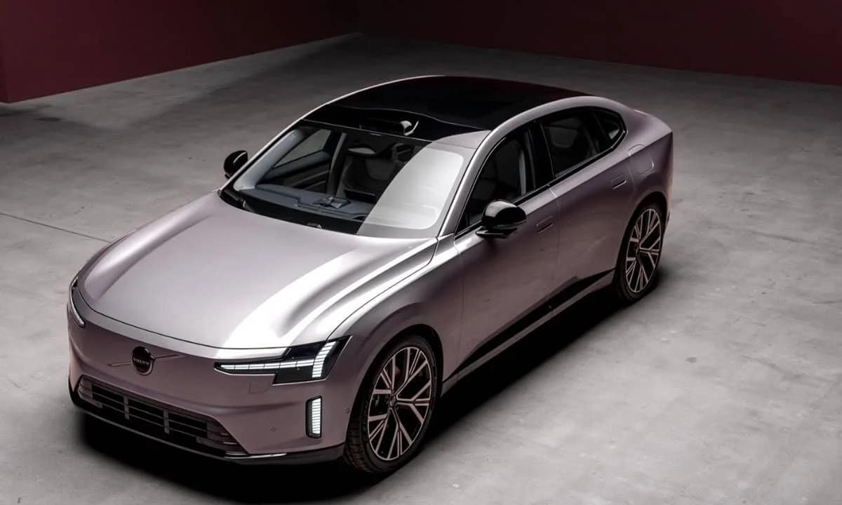 Νέο Volvo ES90 Business Edition: Το premium ηλεκτρικό που έγινε πιο προσιτό και με πλουσιότερο εξοπλισμό