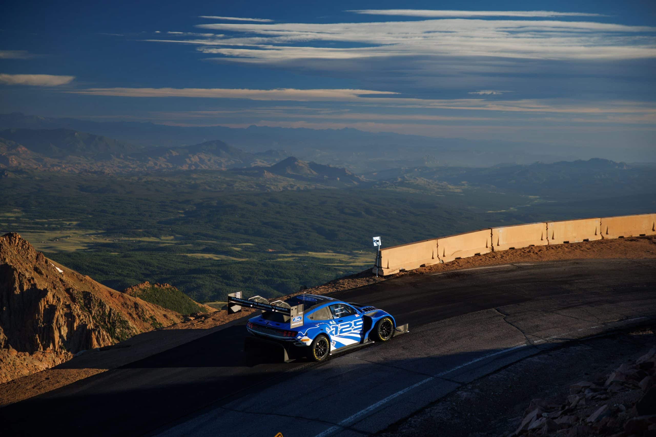 Ο Romain Dumas και η Ford Racing κέρδισαν στο Pikes Peak