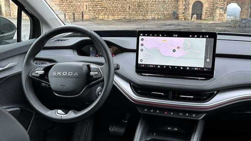Skoda Enyaq 2026: Το οικογενειακό ηλεκτρικό SUV που απειλεί το Tesla Model Y
