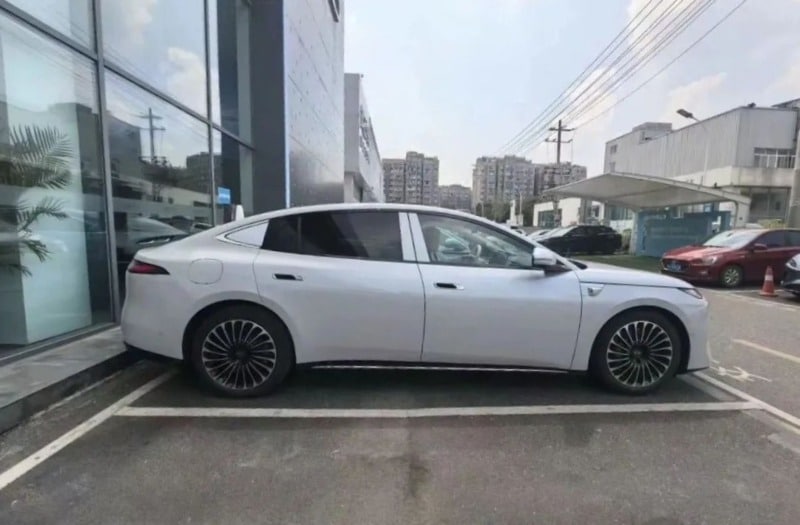BYD Seal 08: Νέο premium sedan με 694 PS, αυτονομία 785 χλμ. και τεχνολογία 800V