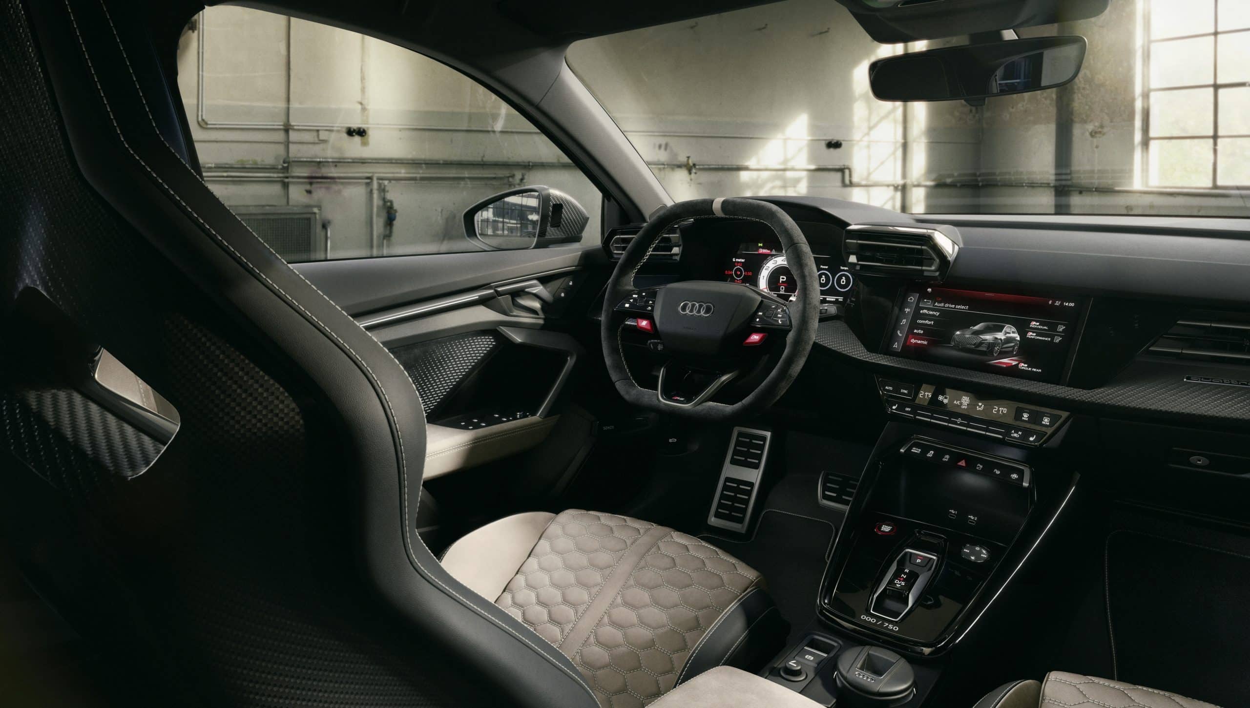 Audi : 50 χρόνια πεντακύλινδρων κινητήρων με το συλλεκτικό RS 3 Competition Limited
