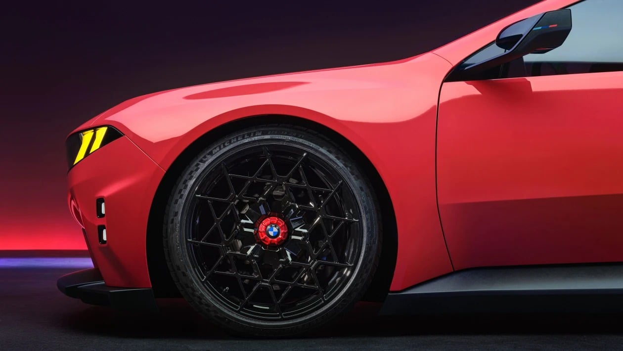 Η νέα BMW M3... τα «σπάει»: 4 ηλεκτροκινητήρες, 1.341 PS και τεχνολογία από το Le Mans