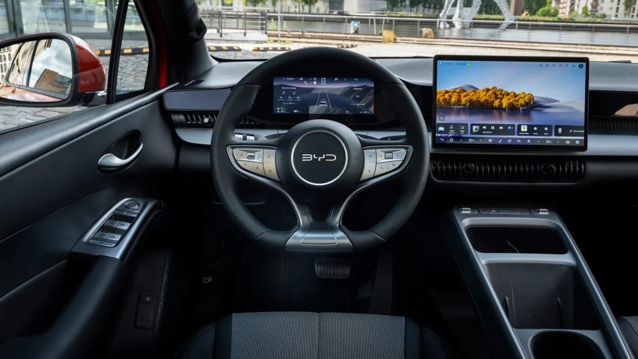 Πάνω από 1.000 χλμ. αυτονομίας σε μικρό hatchback; Η BYD λέει ναι