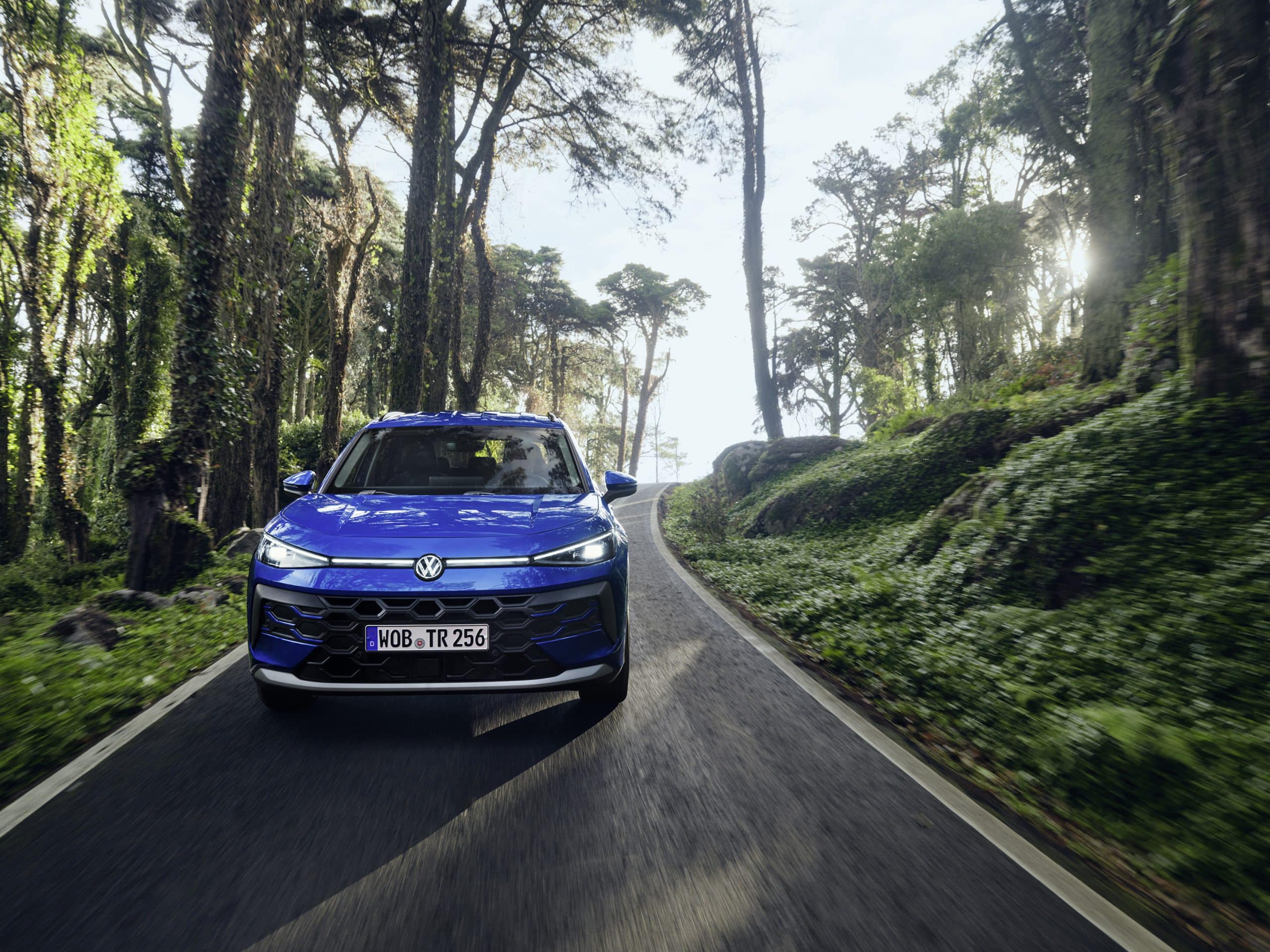 Volkswagen T-Roc: Το SUV που ξεχωρίζει από την πρώτη επαφή